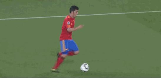 西班牙十大足球巨星现役,西班牙最帅足球明星