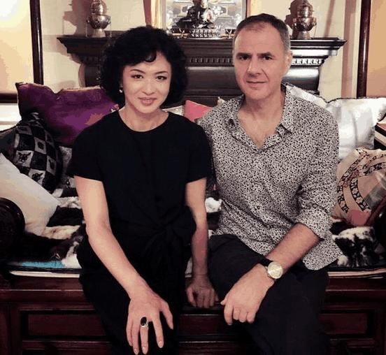 张克莎变性成功后嫁给富商,比金星还漂亮的变性女