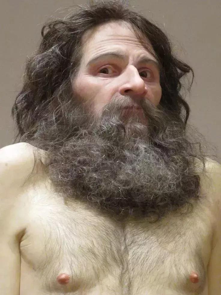 令人难以置信的活雕塑,逼真人脸雕塑视频