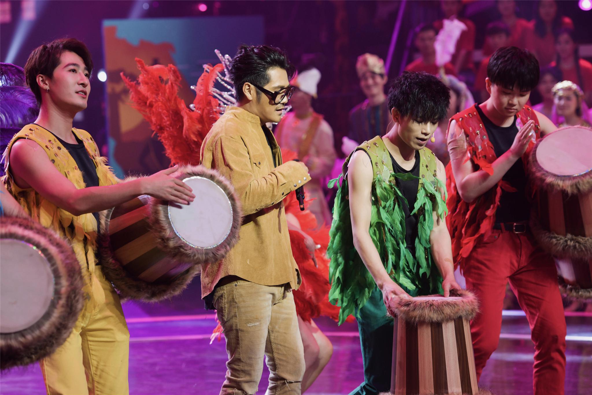 音浪合伙人乐华唱歌,音浪合伙人乐华七子演唱我的天空