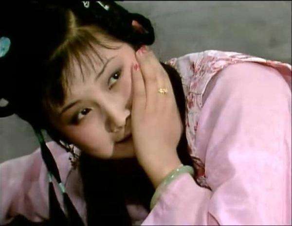 红楼梦贾宝玉人物解析1000字,红楼梦贾宝玉深度赏析解读