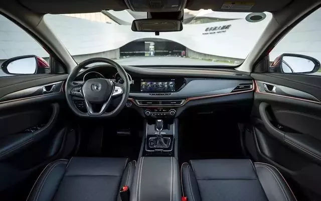 中国最美两厢车长安逸动xt,长安逸动xt15款自动挡