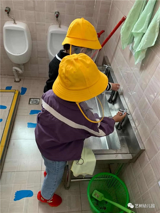 0到3岁早教儿歌100首宝宝吃饭不闹,16首简单儿歌帮宝宝练说话