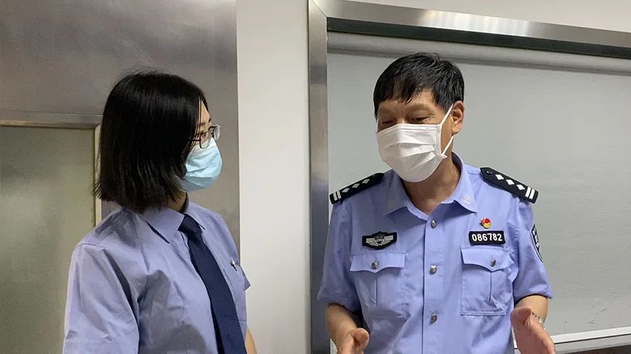 【上铁】检察官变身“女民警”——上海站派出所的体验之旅