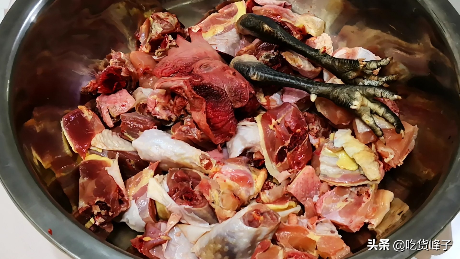 鸡汤焯水的正确做法,煲整只鸡汤之前要不要把鸡焯水