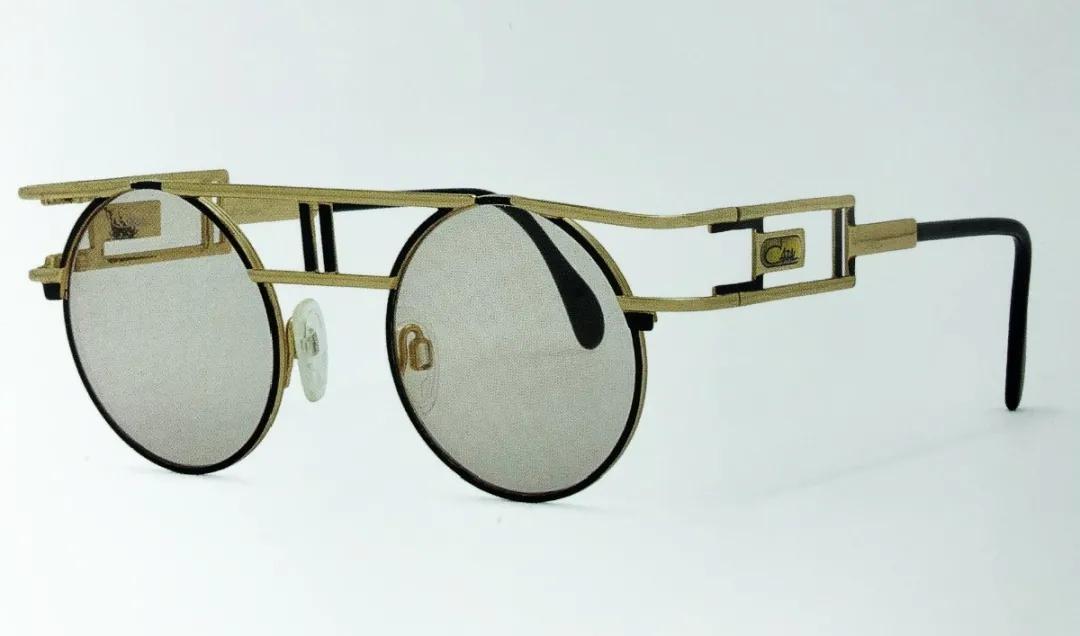 眼镜的百年发展史,一图看懂眼镜发展史