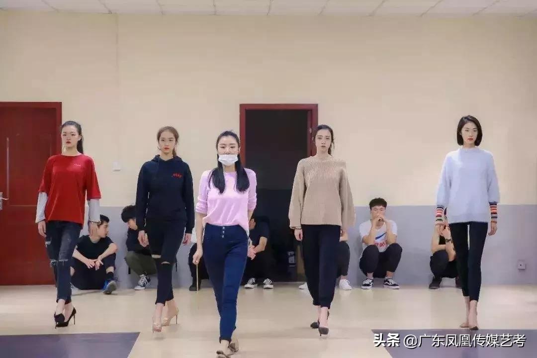 服装表演专业学什么,你了解你的专业吗