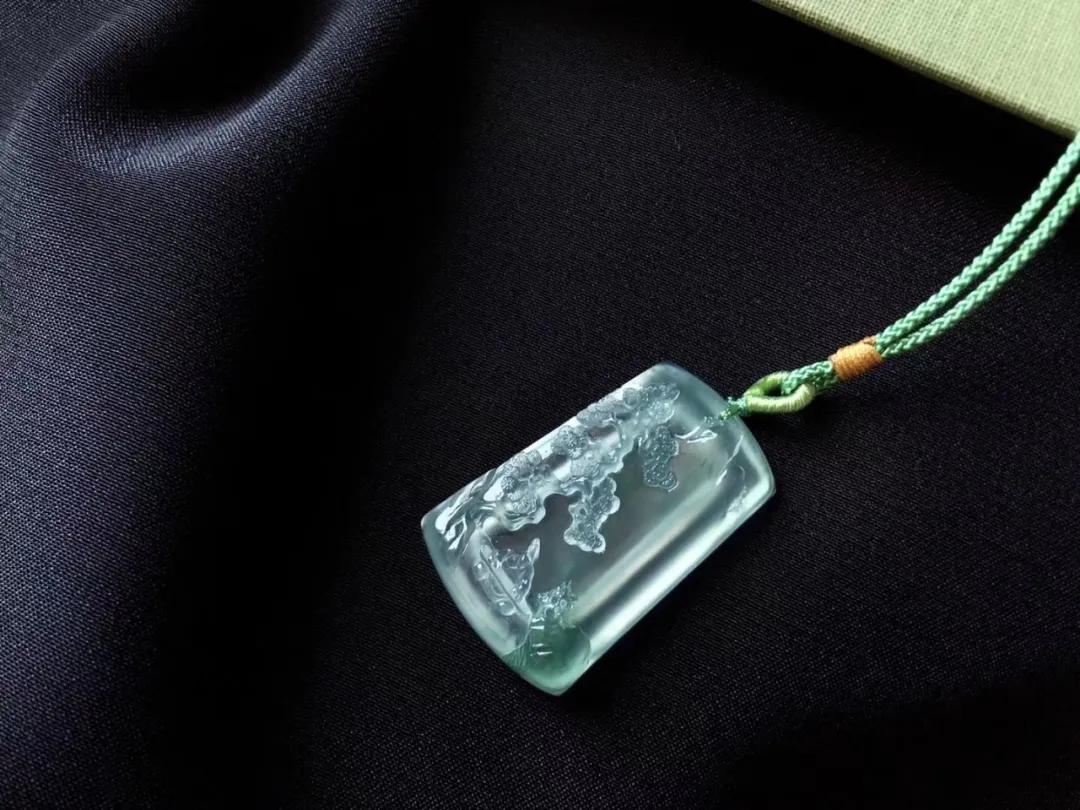 漂泊翡翠及染色翡翠是a货吗,2000-3000左右翡翠a货手镯