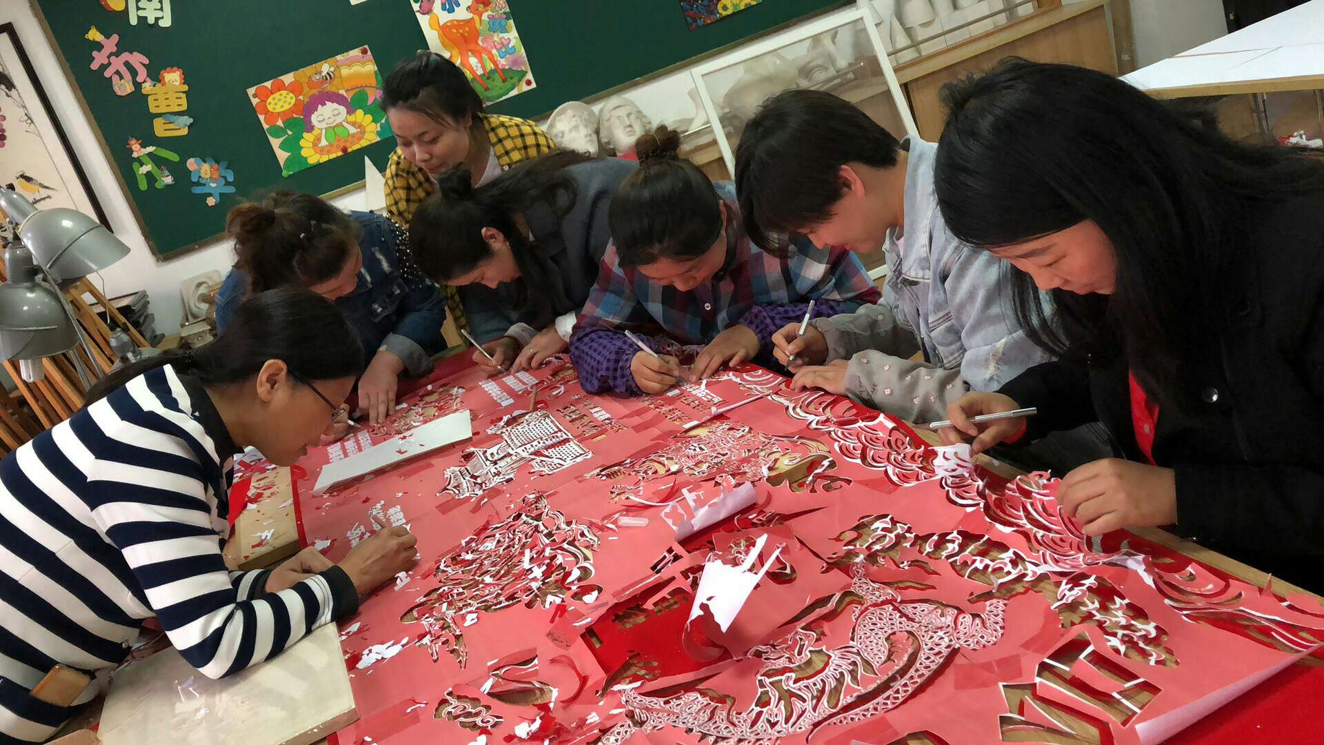 灏忓缁忓吀璇佃娲诲姩鍦嗘弧钀藉箷,灏忓瀹岀編鏀跺畼鍥炲繂鎴愰暱鍘嗙▼