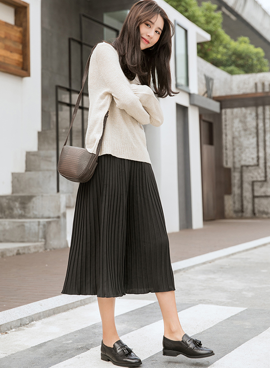 乐福鞋和豆豆鞋哪个更好看,一脚蹬乐福鞋和豆豆鞋的搭配区别