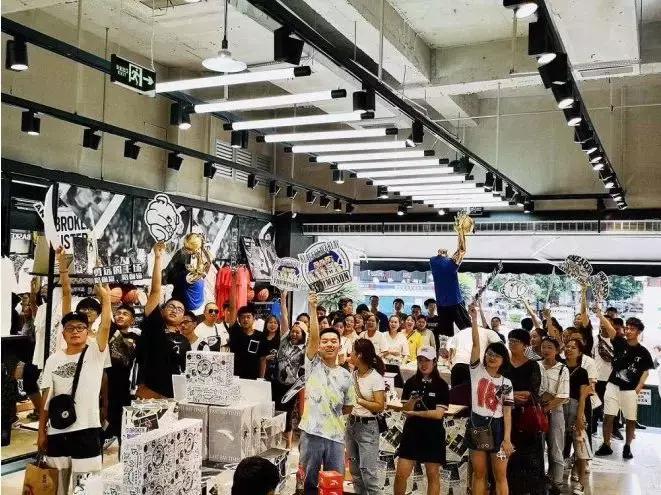 浑水沽空安踏事件,连续5个跌停股价一泻千里