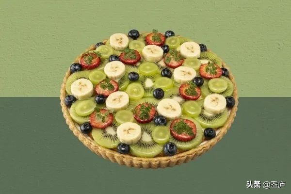 星巴克魔幻美人鱼、MUJI色卡饮料、复刻名画的甜品，让你一秒入夏