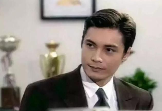 罗嘉良抛弃豪门养女,罗嘉良叶荣添生意失败卖盒饭