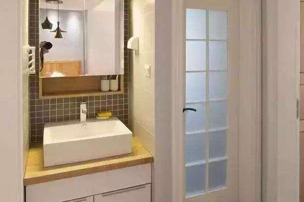 二楼卫生间最臭的解决方法,无窗公共卫生间有霉臭味怎么去除