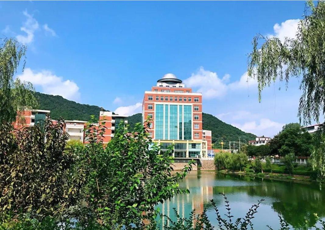 信阳市五所高中排名,河南信阳高级中学排名