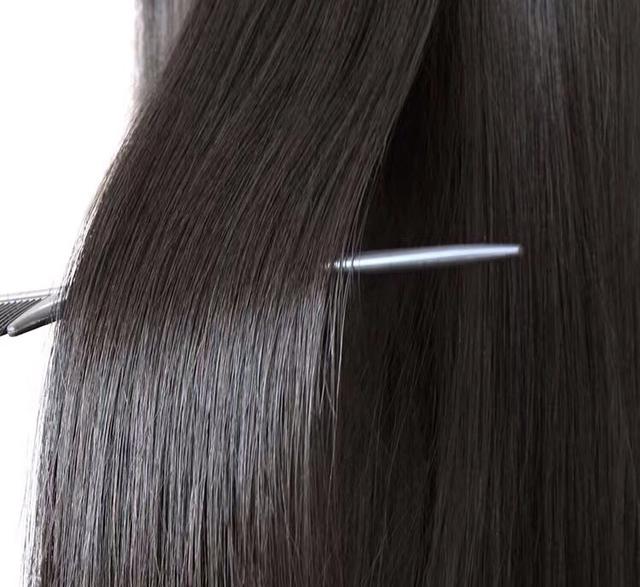 烫发染发后干枯毛躁怎么修复,经常染发头发干枯毛躁还能烫发吗