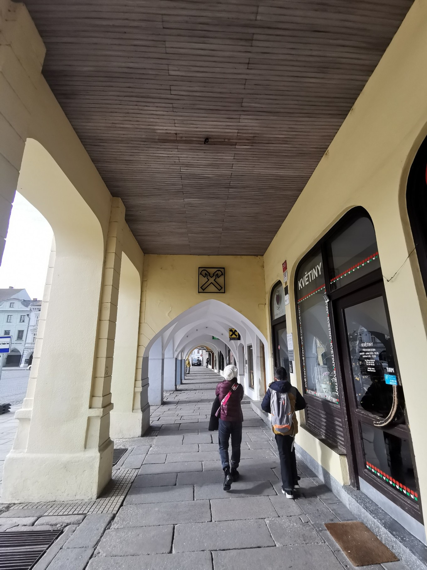 中欧美景美食自驾之旅在CK小镇亲手制作皮具纪念品