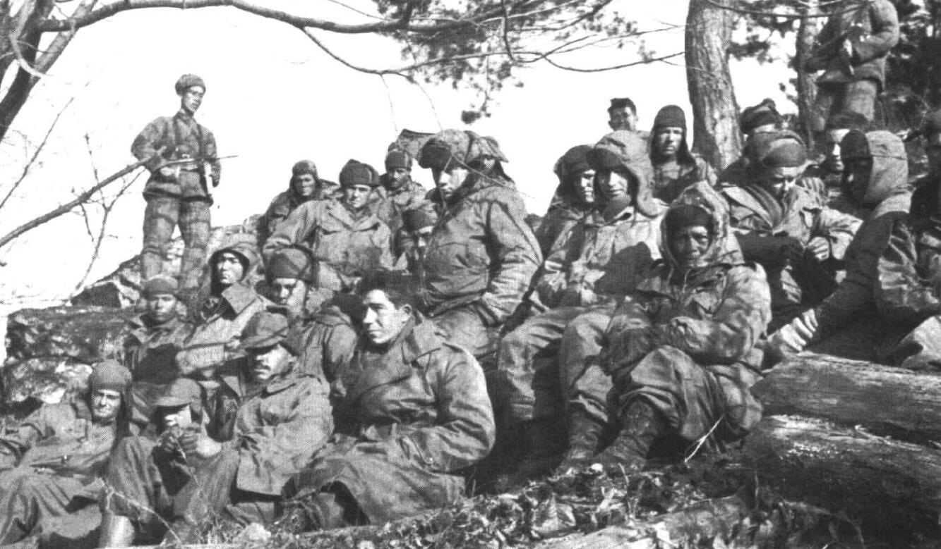 “三三制”拍出来不好看？密集冲锋的“人海战术”就好看了吗？