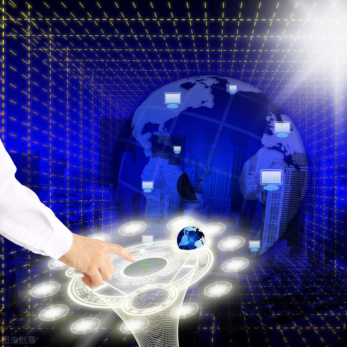 40辆车50套房,泳池养鱼拍电影忙,看互金圈大佬们如何奢侈挥霍