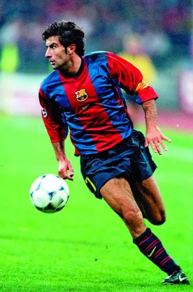 足球场激情对抗,现役11人最强足球球员组成的阵容