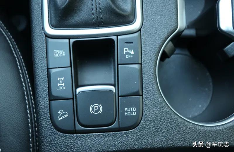 新一代起亚狮跑官图,新款起亚狮跑suv2022款