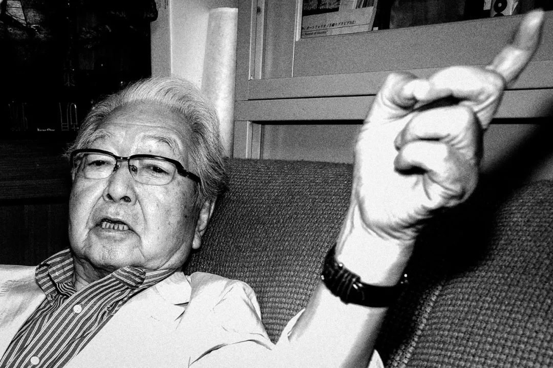 三岛由纪夫青年照,三岛由纪夫奔马图片