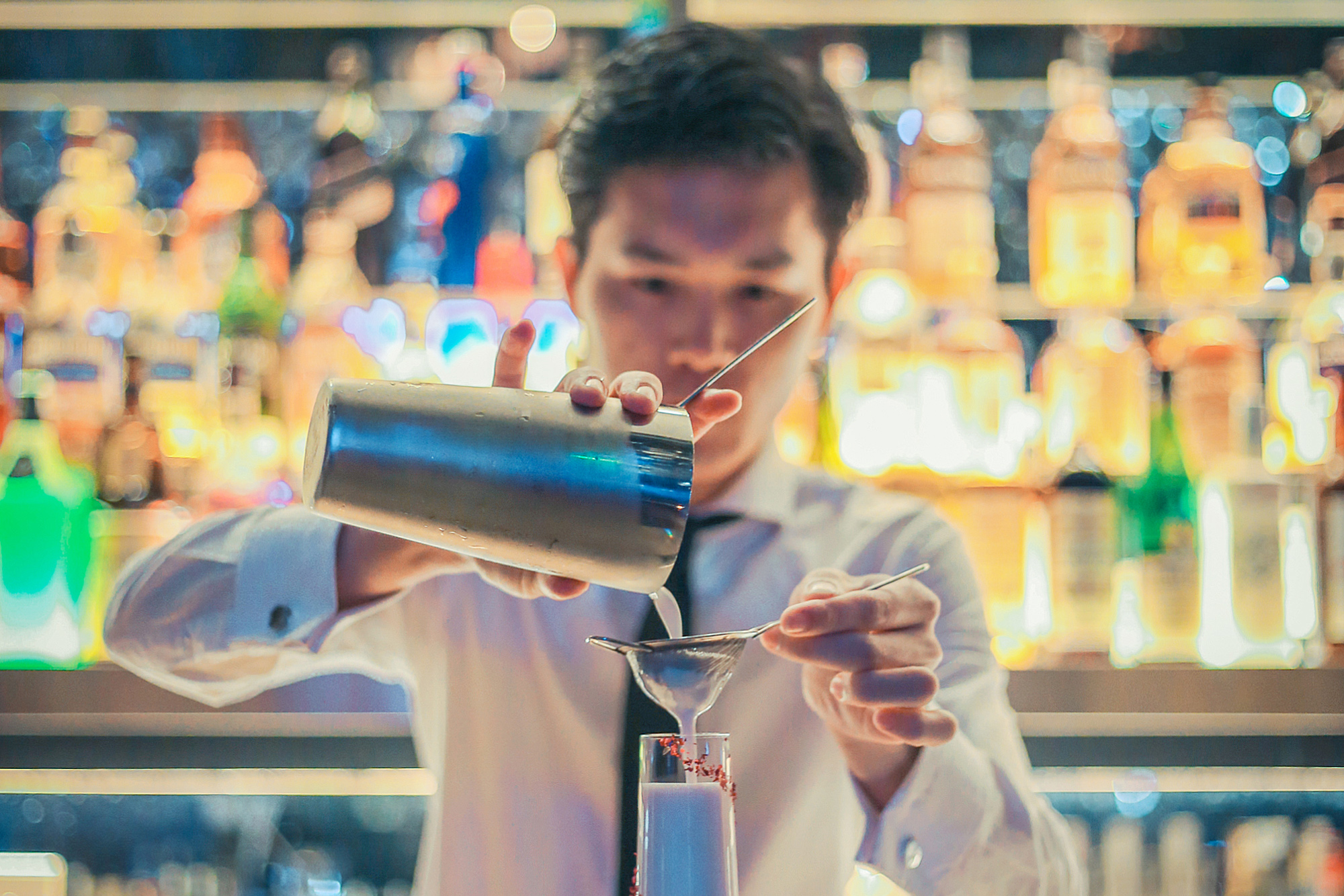 三亚适合年轻人去的酒吧,不爱去酒吧的人陪你去