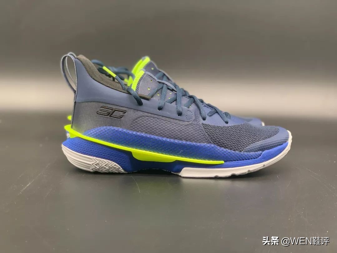 UA签约库里真用心，极为豪华的中底科技，致敬球迷的第七代战靴