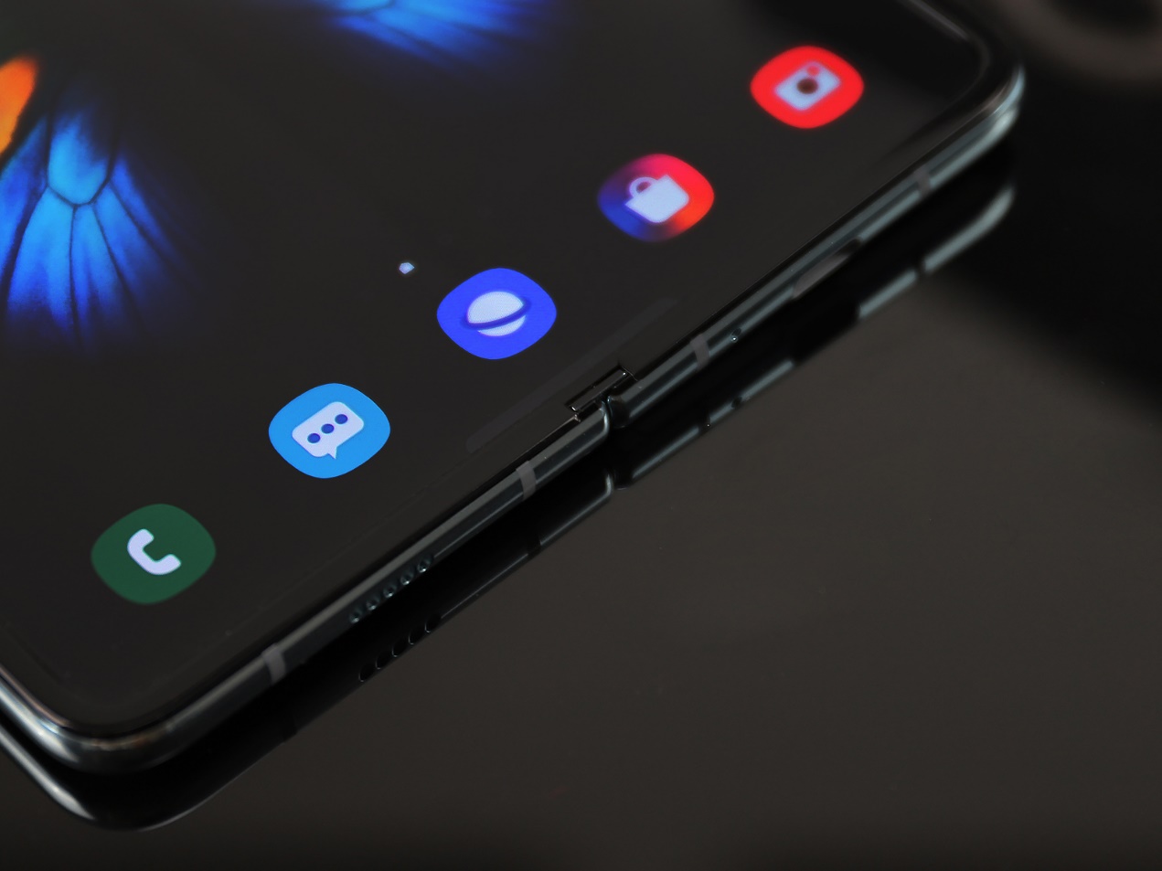 三星galaxyfold4用了两年后的状态,三星galaxyfold玩明日之后