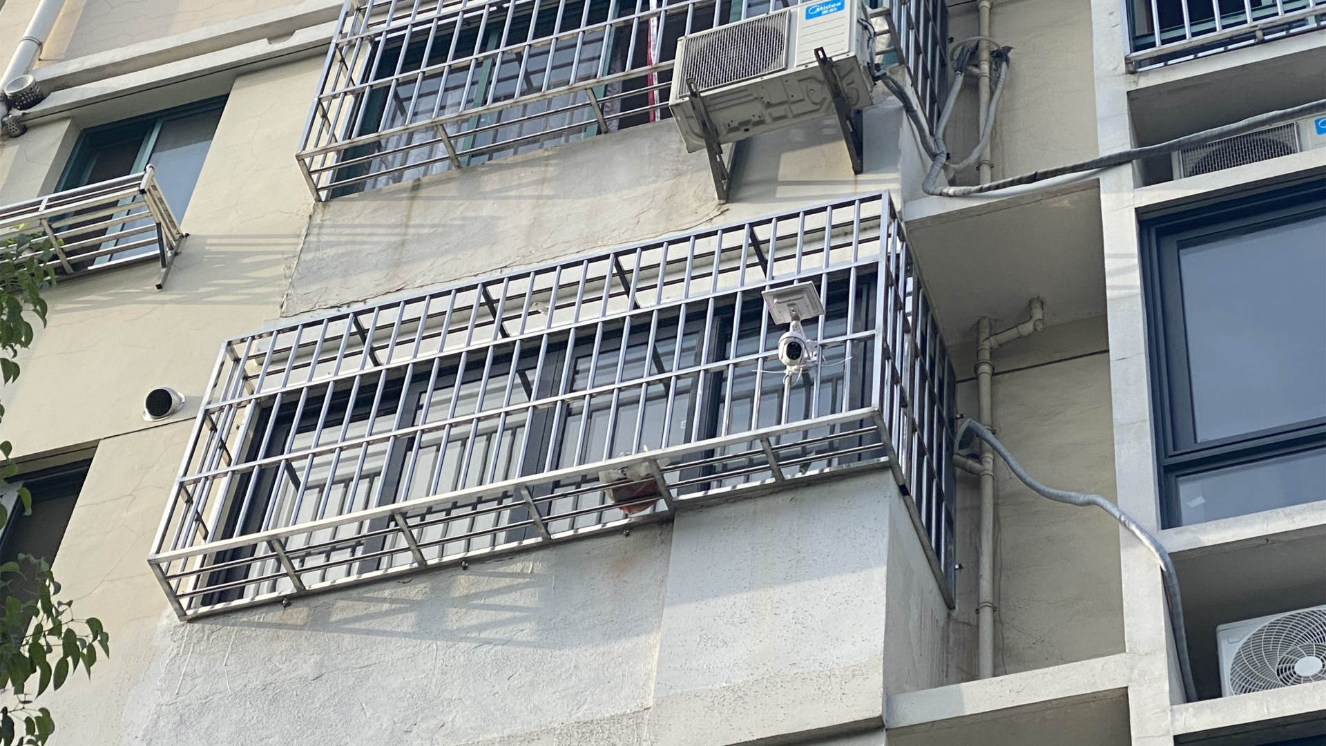 小vv智能云台摄像机怎么联网,小vv户外云台摄像机没有夜视功能