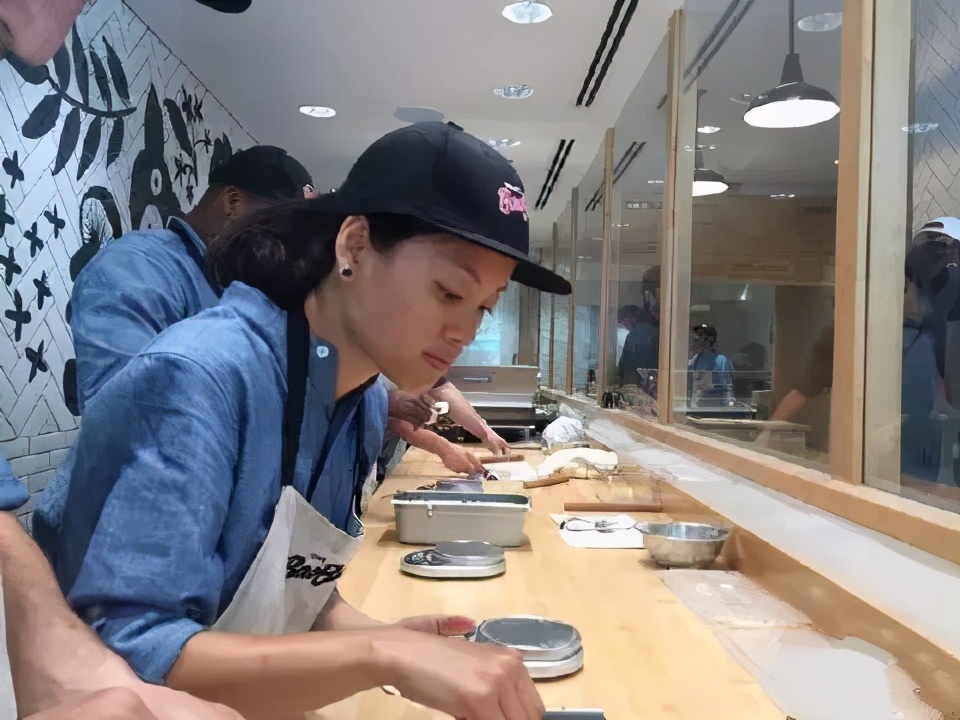 把包子铺开在哈佛门口，几周销售破2亿，这是卖包子不是卖金砖？