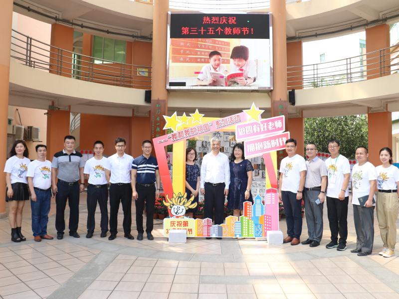 芳菊开林耀青松冠岩列全诗,芳菊开林耀全诗翻译