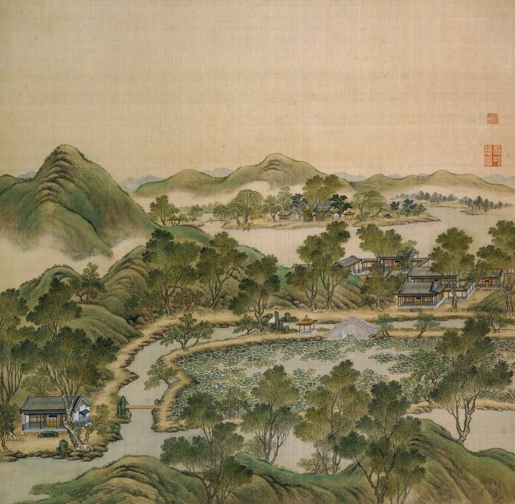 余晖映照出娇艳的晚霞,余晖映衬下美景