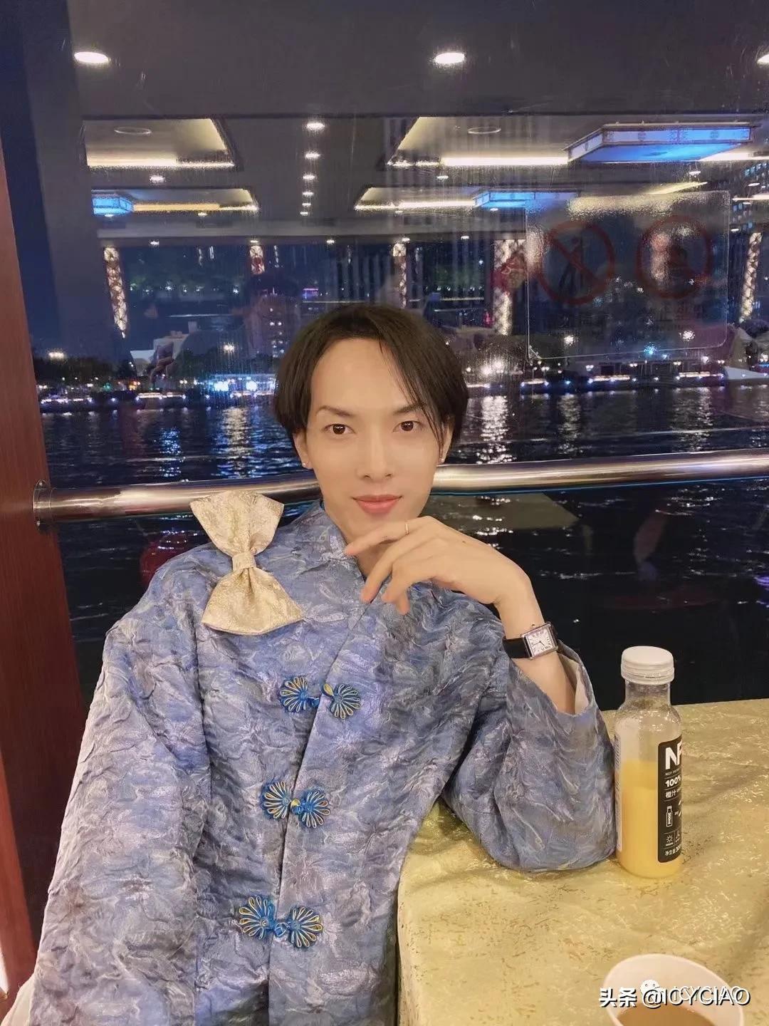 成衣定制最大的困难,对话95后白岩松视频