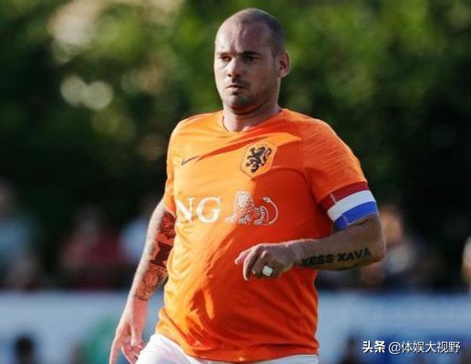 足坛马上退役的球员,足坛中的胖子