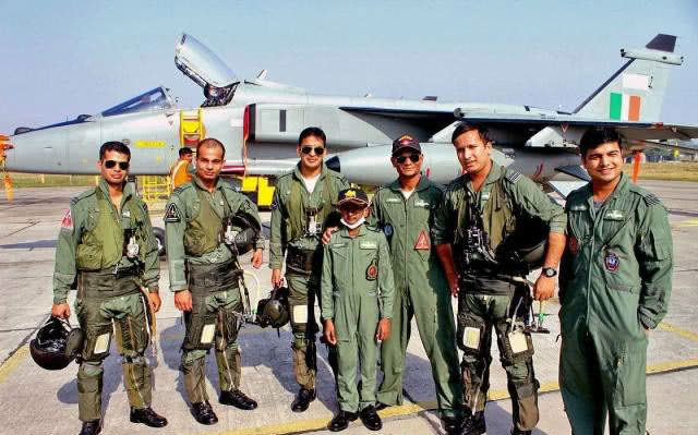 国产战机核心机密遭出卖？此国进口中国战斗机，或让印度空军试飞