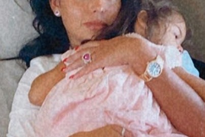 乔治娜求婚完整版,乔治娜晒腹部戒指图片