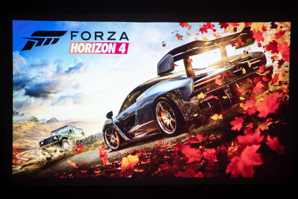 智能投影幕布,微投影坚果