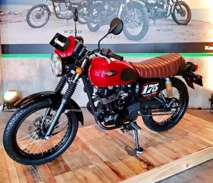 2023年川崎最新款的双缸街车,川崎177cc摩托车