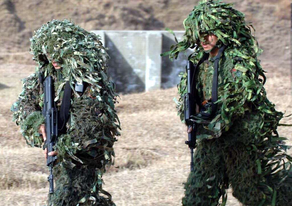 眼镜蛇都发现不了！美军吉利服全线升级，热传感器成睁眼瞎？