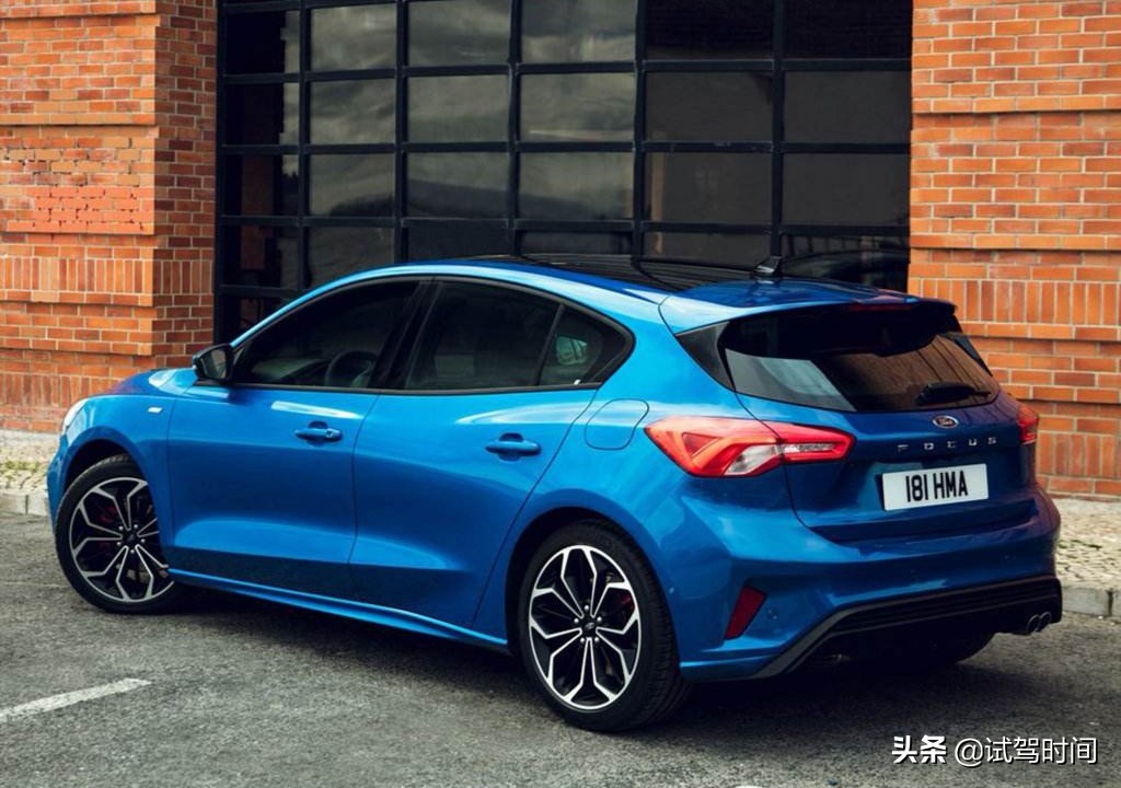 福特福克斯，十年风雨路，用五年成为王者，再用五年跌成青铜