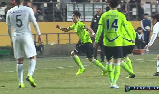全北禁区内手球,全北对国安