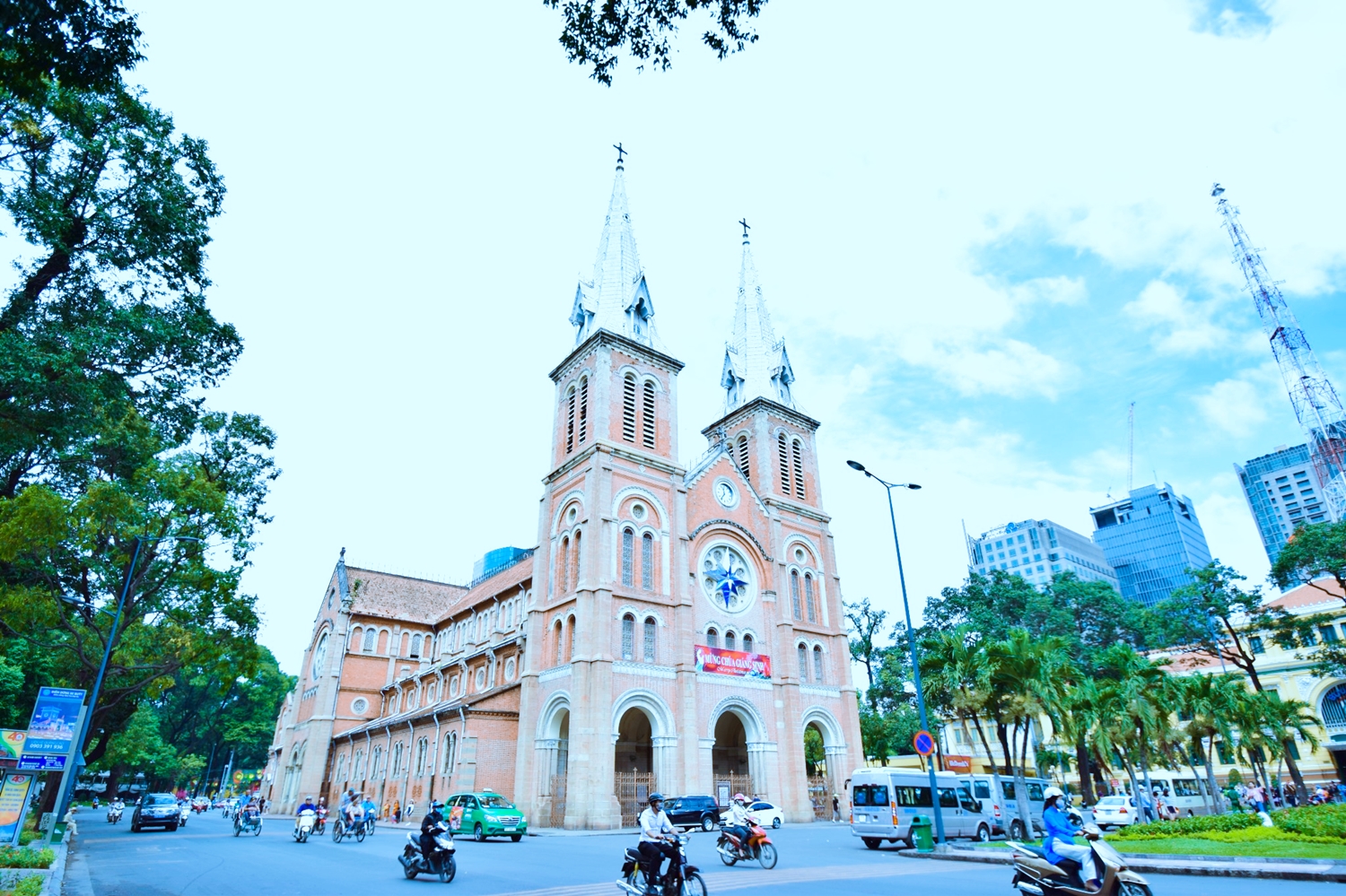 胡志明越南大教堂,胡志明圣母院大教堂