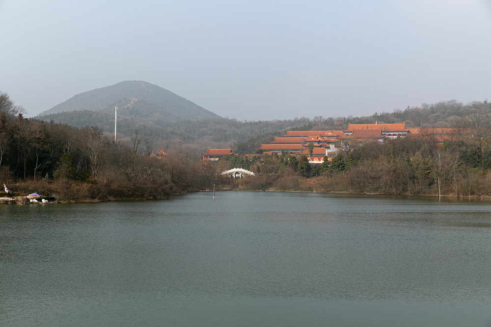 寻中庙花塘河之源，访黄麓相隐寺之水，拍二地三镇之情