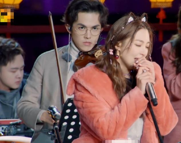 大s和汪小菲最幸福视频,大s与汪小菲看电视剧