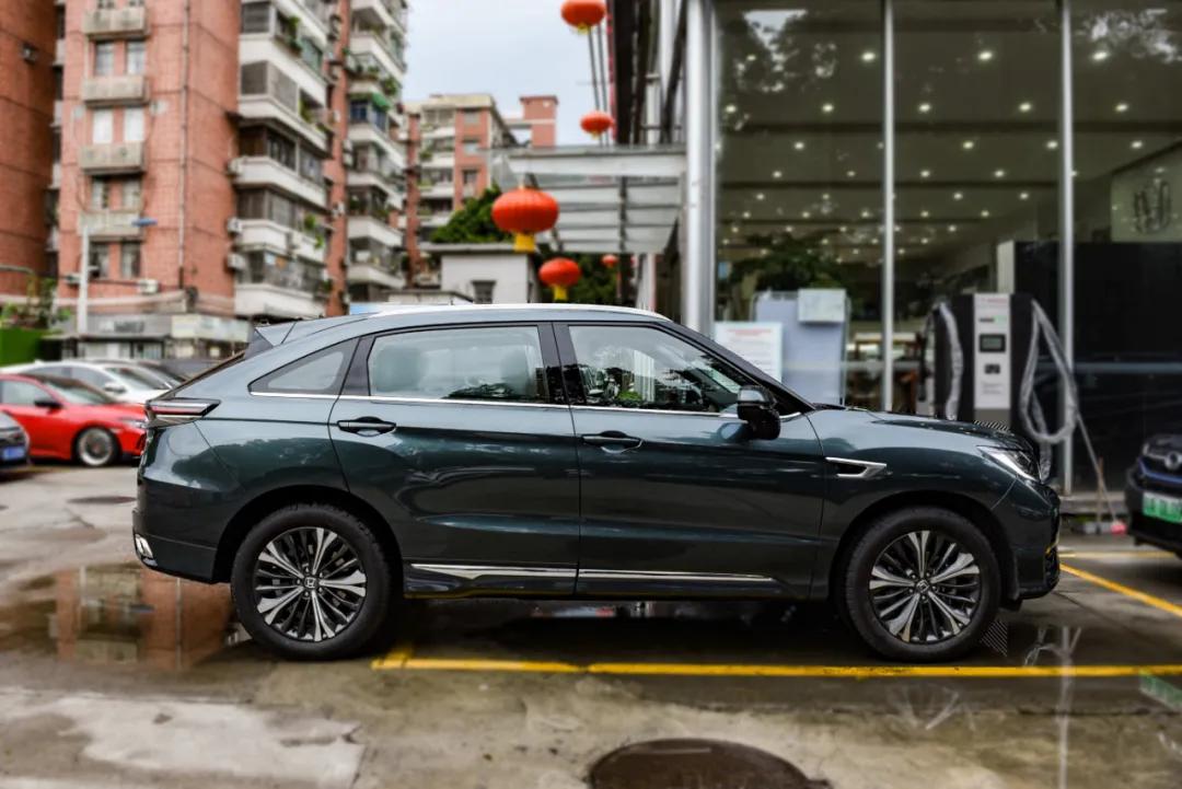 年轻人个子小的值得购买本田urv,东风本田urv怎么打动新中产心