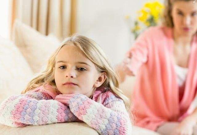 孩子性格倔强固执该怎么去引导,孩子倔强任性该怎么管教