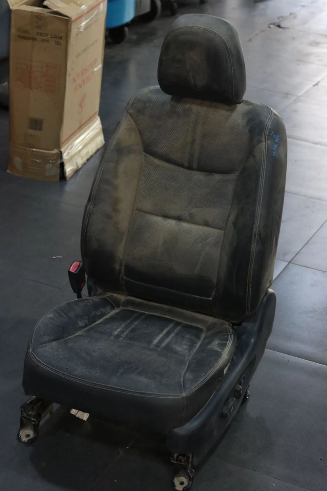 怪兽修车：翻新“老旧状态”的11年起亚索兰托，15万公里重回巅峰