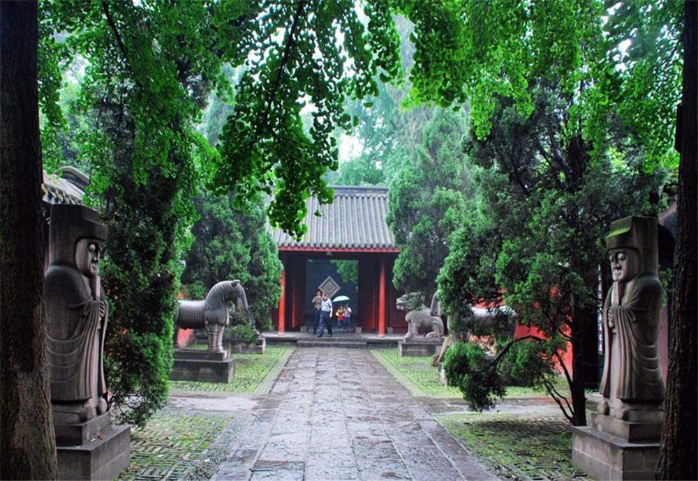 成都武侯祠刘备墓葬入的是真身吗,成都武侯祠刘备墓