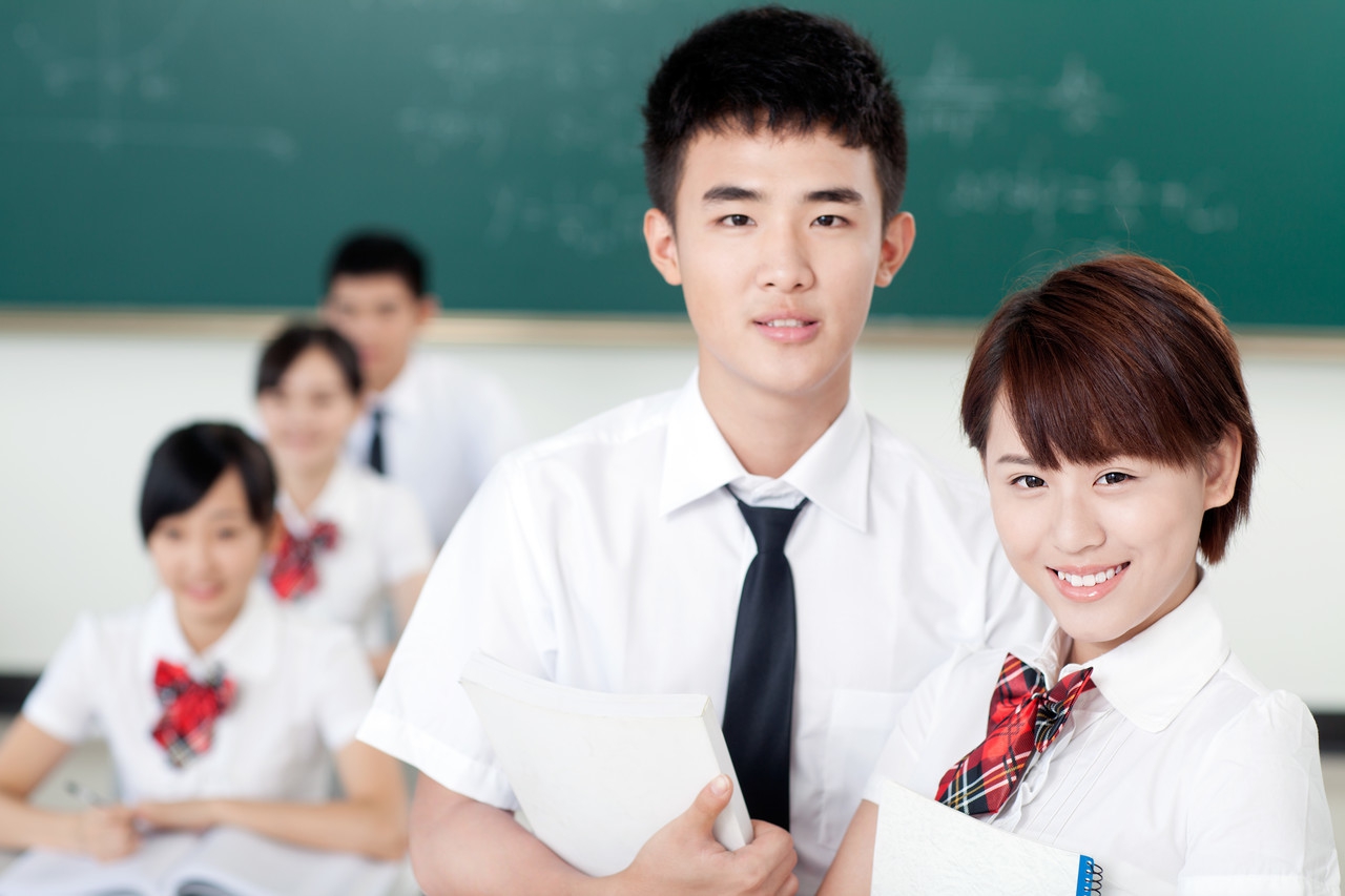 青岛卫校护考通过率,青岛胶州卫校今年录取分数线